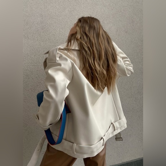 NWT Faux Leather lined warm Elegant Cream Women's Jacket M - Picture 3 of 4